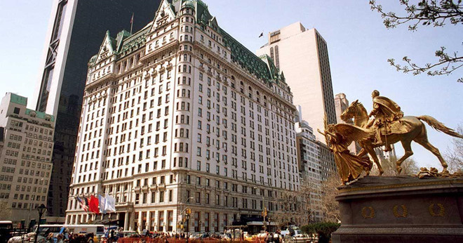 Khách sạn Trump Plaza (1992): Khách sạn này nằm ở Manhattan, thành phố New York, được ông Trump mua lại vào năm 1988 với giá 407 triệu USD. Trước khi phá sản trong năm 1992, khách sạn Trump Plaza nợ hơn 550 triệu USD. Bản thân tổng thống Mỹ phải bán hơn 49% cổ phần của mình và rời bỏ công việc điều hành ở đây. Ảnh: Getty.