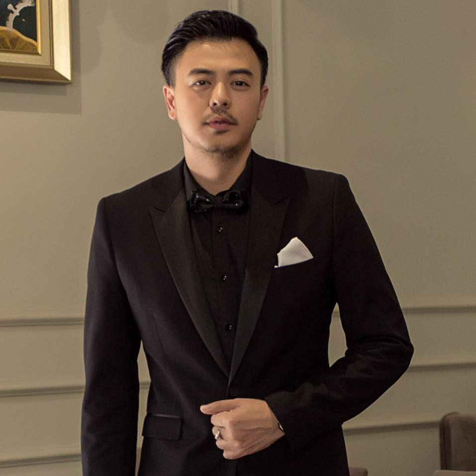 Là gương mặt đã quá quen thuộc với khán giả từ những vai diễn truyền hình đến vai trò MC. Nam diễn viên được nhớ đến nhiều nhất khi làm MC "Chiếc nón kỳ diệu" với ngoại hình điển trai, phong độ và chiều cao nổi trội.