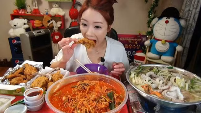 Mỗi quả bóng tương đương 100 won (~1900 đồng), người ăn có thể đổi chúng thành tiền mặt.