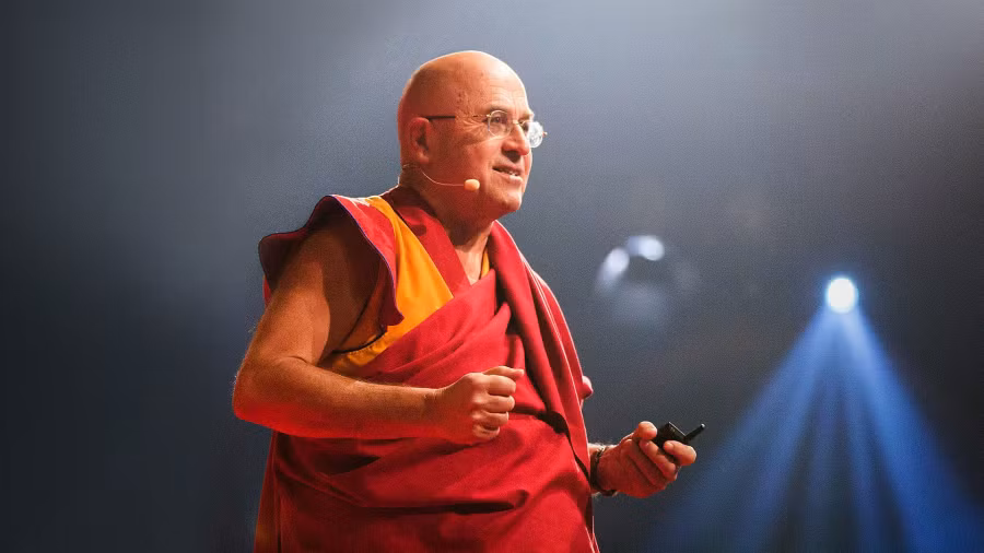 Nhung bai hoc tham thia cua su thay ve buong bo