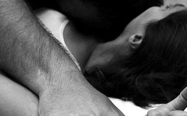 Cuong hiep ban nhau nu, yeu rau xanh nhan an tu