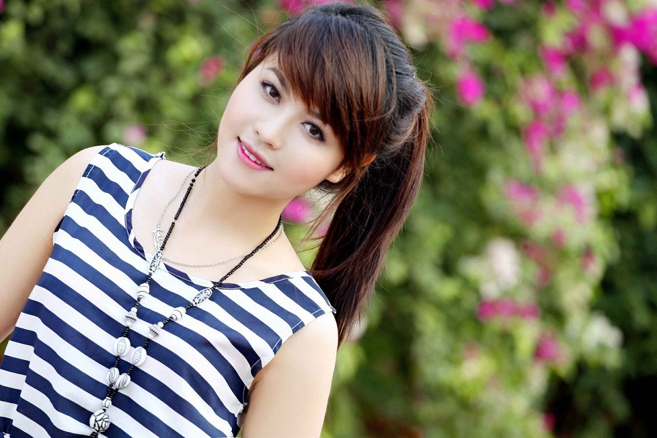 Tuy nhiên đến giai đoạn trung niên trở về sau, phúc lộc và tài vận thi nhau kéo đến. Người thuộc tuổi Dậu và tuổi Thân sinh vào tháng 8 âm lịch này sẽ có một sự nghiệp kiên cố ổn định, tài vận cũng từ đó mà kéo đến không ngừng, giúp họ sống hưởng thụ suốt cuộc đời còn lại. Không những thế, họ còn đem đến may mắn cho những người thân xung quanh. (Thông tin chỉ mang tính tham khảo!)