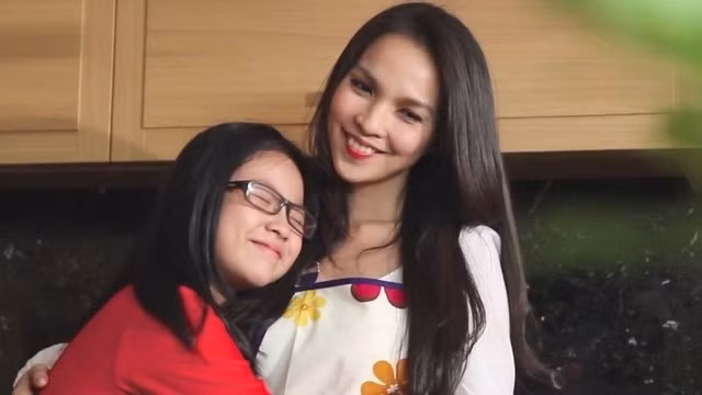 Hien Thuc viet tam thu gui thanh xuan khien fan roi nuoc mat