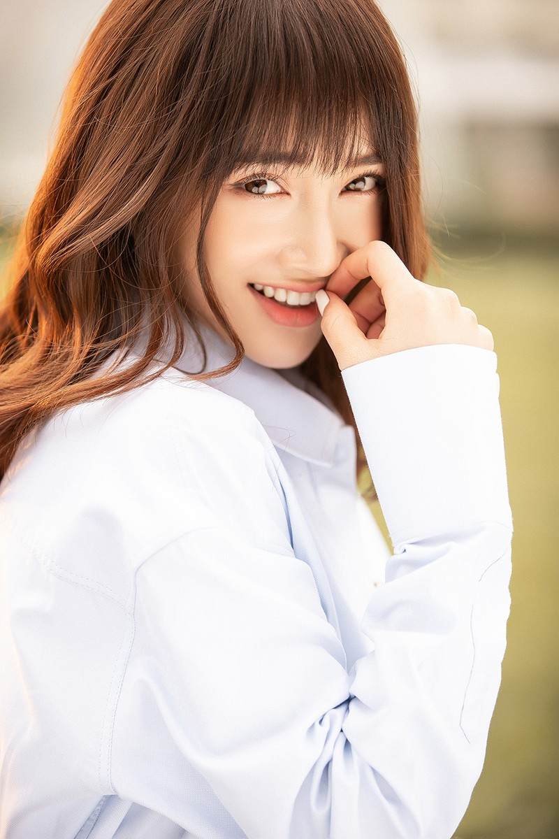 Sinh năm 1990, Nhã Phương hiện là một trong những nữ diễn viên hàng đầu tại Việt Nam với gia tài vai diễn đáng mơ ước. Cô ghi dấu ấn qua hàng chục những bộ phim lớn nhỏ khác nhau từ truyền hình tới điện ảnh, phim ngắn.