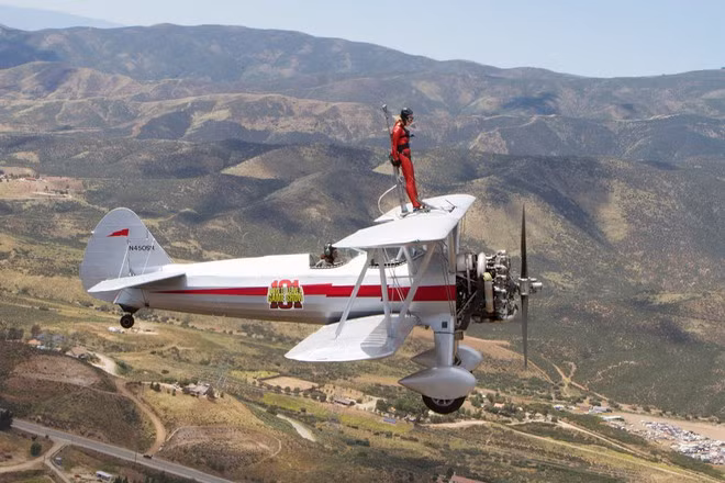 Theo đó, những thí sinh trả lời sai sẽ bị loại khỏi chương trình theo những cách khác nhau nhưng đều mạo hiểm. Tổng số có 101 cách các thí sinh "rời" khỏi chương trình. Hiện tại, có 9 quốc gia, bao gồm Mỹ và Trung Quốc, đã mua bản quyền 101 Ways to Leave a Game show.