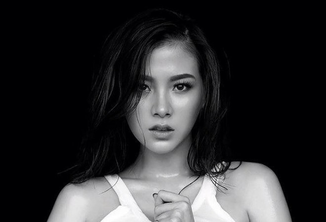 Trước đó, nữ diễn viên sinh năm 1992 từng là tên tuổi quen thuộc với người hâm mộ châu Á qua tác phẩm điện ảnh A Little Thing Called Love. Trong phim, cô đóng cặp cùng nam diễn viên điện ảnh Mario Maurer.