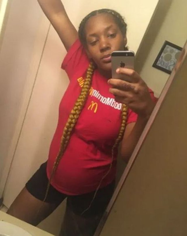 Di sieu am o tuan thu 24, thai phu choang vang khi nhin mat con-Hinh-2