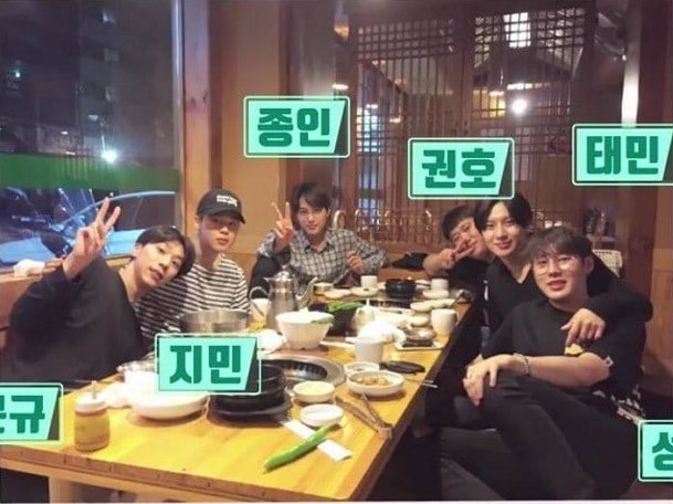 Nhóm bạn của Jimin (BTS): Jimin là chàng trai dễ mến và không ngạc nhiên khi anh kết bạn được với nhóm bạn thân vô cùng nổi tiếng gồm Taemin (SHINee), Kai (EXO), Ha Sungwoon (WANNA ONE), Timoteo (HOT SHOT) và Jung Kwon Ho. Họ thường xuyên đăng tải hình ảnh đi ăn uống cùng nhau mỗi khi có dịp gặp gỡ. Phía sau cánh gà, các thành viên cũng rất thân thiết. Taemin tiết lộ nhóm còn thiết kế logo riêng: "Là một ngôi sao với 6 bàn tay làm biểu tượng V cùng nhau".