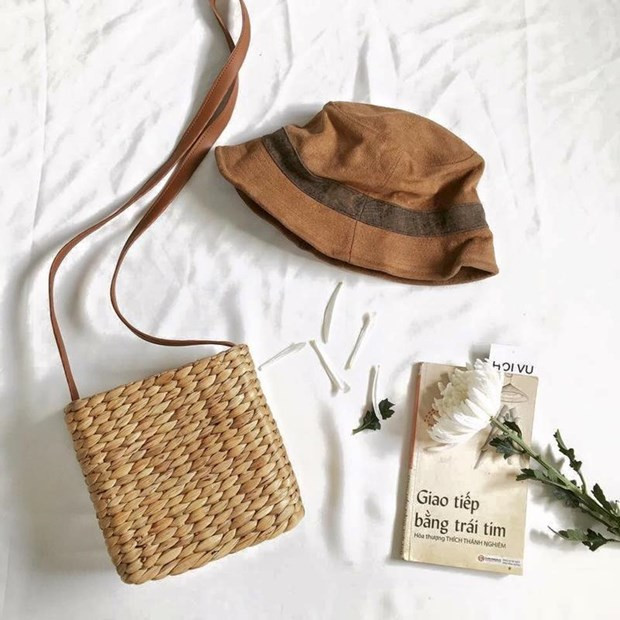 4. Túi cói Mùa Hè là lúc những chiếc túi cói đậm chất vintage lên ngôi thay cho túi da hay clutch điệu đà.
