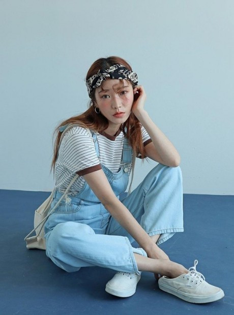 8. Đồ denim Denim là chất liệu không thể nào thiếu trong tủ quần áo của bất kỳ quý cô thời trang nào, nhưng bạn lưu ý nên chọn chất liệu denim nhẹ, mát và thấm mồ hôi tốt, để phù hợp hơn với thời tiết mùa Hè.