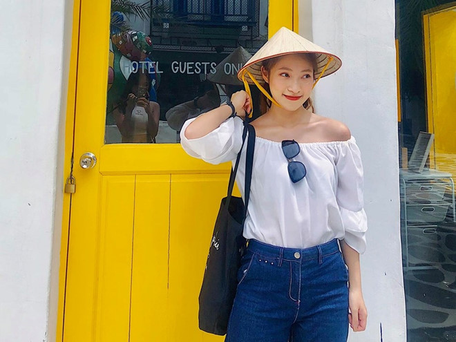 Khánh Vy từng nhận đề cử giải VTV Awards 2016 ở hạng mục Nhân vật ấn tượng của năm. Cô còn là đại diện thanh niên Việt Nam thuyết trình tại hội nghị Hành trình tiểu vùng sông Mê Kông lần thứ 13 do Trung Quốc và Thái Lan tổ chức.