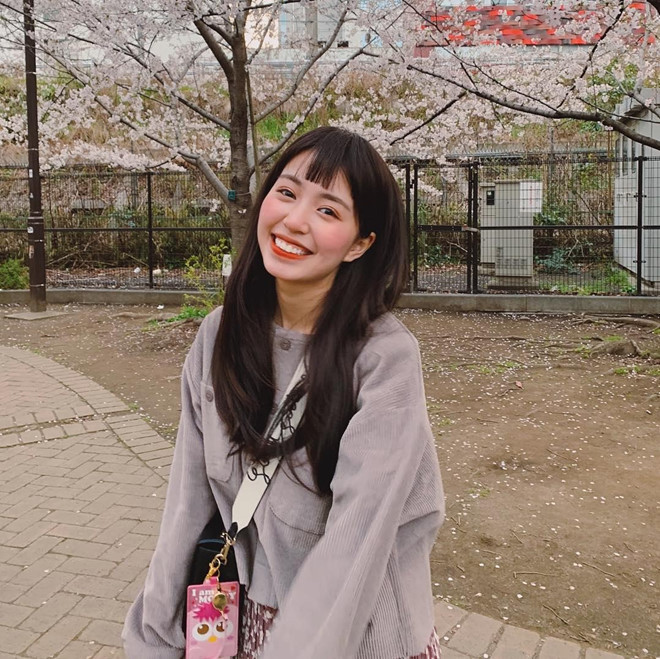 Năm 2015, Mẫn Tiên (tên thật Nguyễn Mẫn Thủy Tiên) nhận được học bổng bán phần ngành Văn hóa - Xã hội - Truyền thông của ĐH Ritsumeikan Asia Pacific University (Oita, Nhật Bản). Dù ít có hoạt động trong nước, mảnh ghép của "bộ ba sát thủ" luôn giữ sức hút của mình đối với dân mạng. Mọi thông tin về cuộc sống, tình yêu của cô nàng đều khiến người theo dõi tò mò, chú ý.