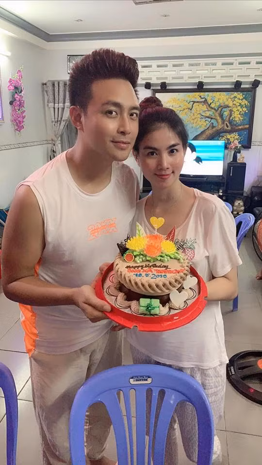 Hiem muon - Noi lo sau canh ga cua loat sao Viet