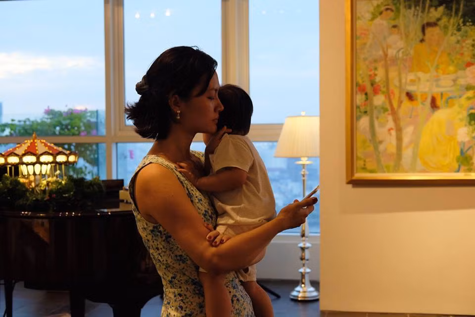 Hình ảnh của Đỗ Hải Yến luôn gắn liền với việc chăm sóc con cái.