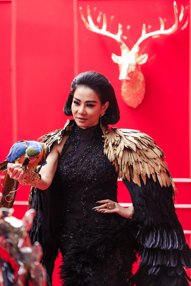 Thu Minh gay tranh cai vi tu goi minh la 