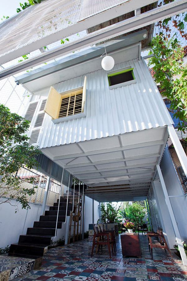 Các vật liệu thừa các công trình được mua lại để giảm chi phí.