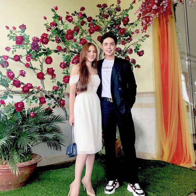 Thu Thuy bat ngo di thu vay cuoi, ro tin don ket hon lan 2-Hinh-3