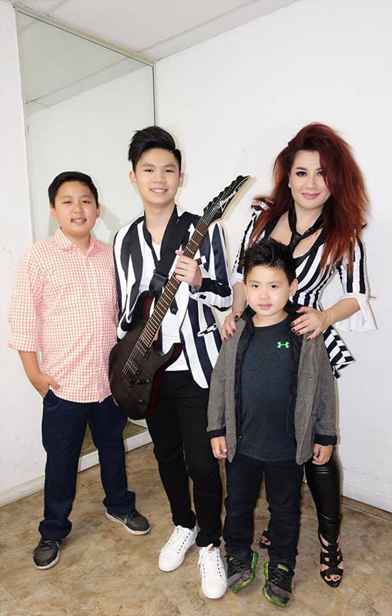 Con trai Bang Kieu khien fan ngac nhien ve tai nang 