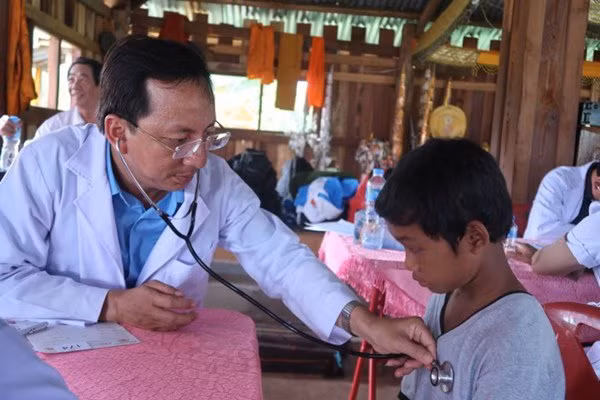 Gia dinh 4 con deu thiet mang khong ro nguyen nhan-Hinh-3