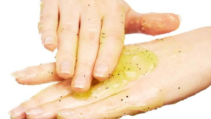 Cach don gian de xoa sam da ban tay