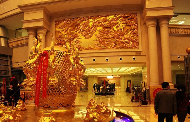 Khách sạn quốc tế 5 sao Long Wish, bao gồm 826 phòng nằm trên tầng 72 của tòa nhà. Khách sạn có 16 phòng tổng thống và 1 phòng tổng thống hạng VIP. (Nguồn ảnh: Dwnews)