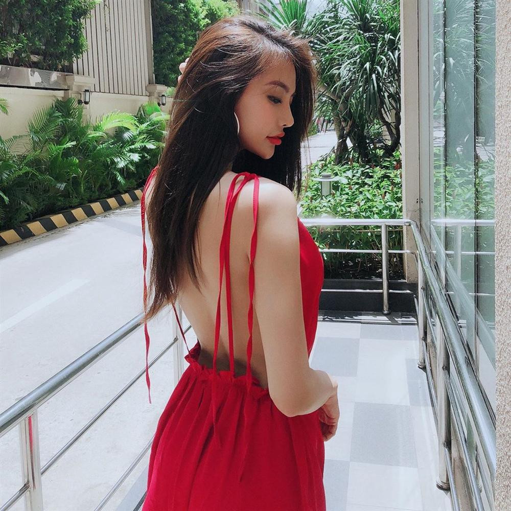 Linh Chi cho rằng: "Nếu bạn muốn sống thanh thản, thì đừng bao giờ quá để tâm đến cách nhìn và suy nghĩ của người khác".