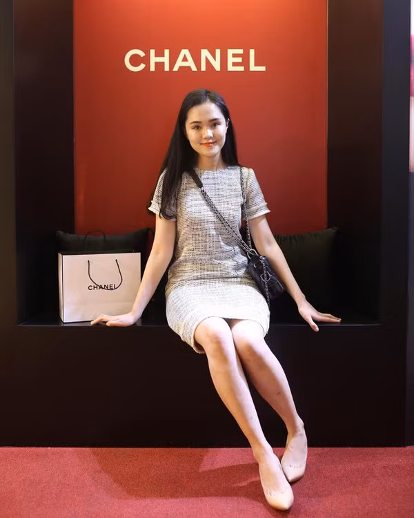 Hình ảnh vừa dễ thương, vừa sang chảnh thường ngày của Quỳnh Anh.