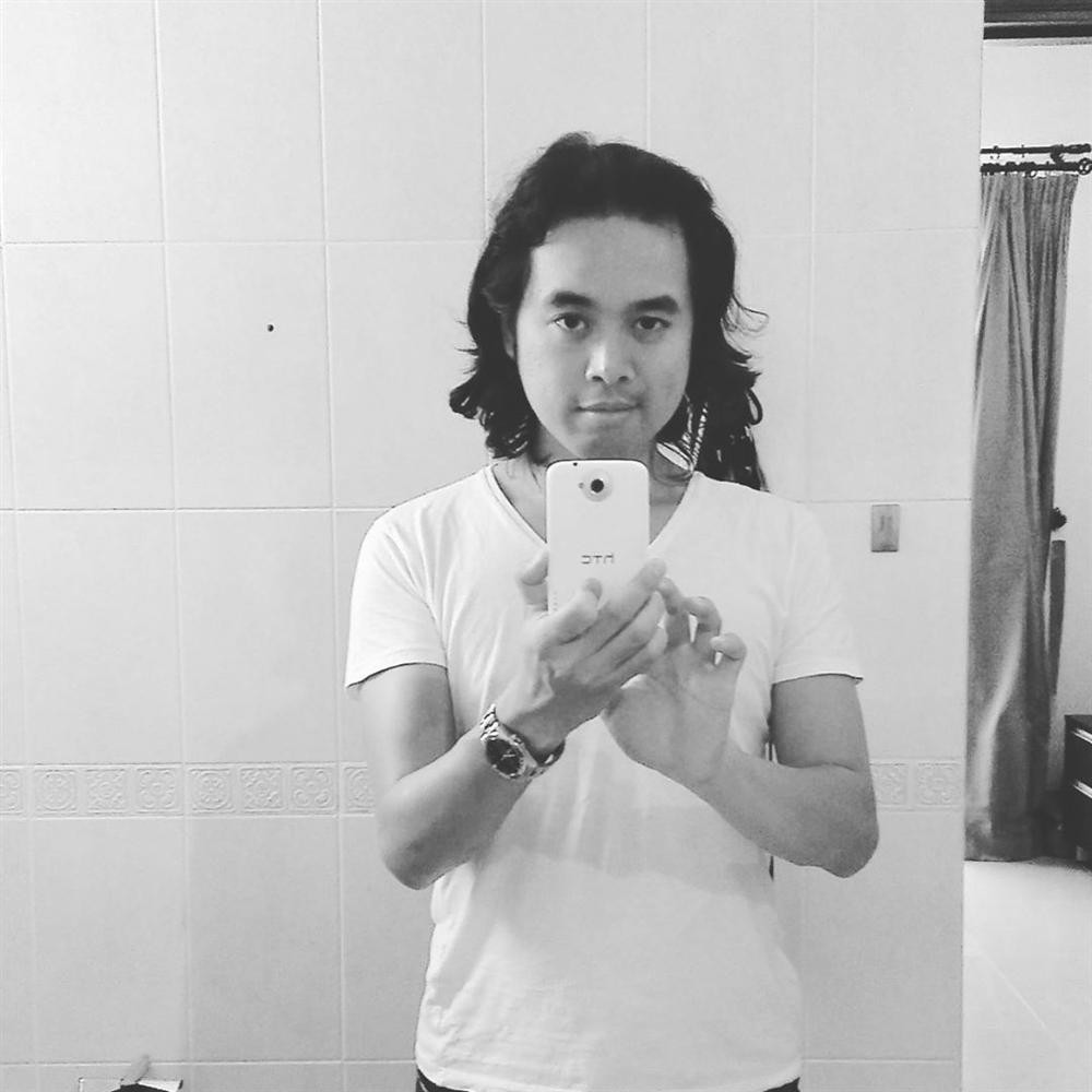 Duong Khac Linh khoe anh hoi xua, nhan mua 