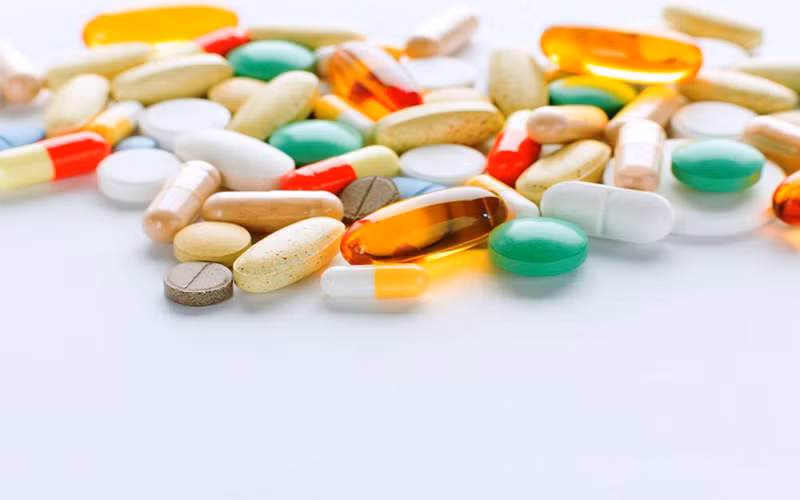 Bổ sung vitamin và khoáng chất bừa bãi: Nhóm thực phẩm này bao gồm các sản phẩm thảo dược, khoáng chất, vitamin và thực phẩm chức năng. Những thực phẩm này nếu không được bổ sung đúng cách có thể gây tổn thương chức năng gan một cách nguy hiểm.