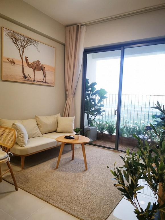 Không gian phòng khách bên trong căn hộ của Trần Thị Quỳnh.