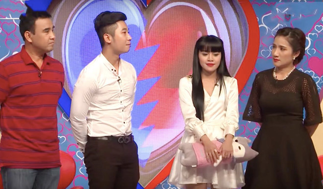 Nói về lý do không ấn nút, Hoàng Long cho rằng anh không muốn yêu xa. "Chuyện yêu xa đối với em nó cũng tác động rất nhiều. Mình không gặp được nhau nhiều thì cũng rất khó, với em chỉ vậy thôi". Trong khi đó, Hoàng Sang rơi nước mắt trên sân khấu, trả lại món quà bạn trai đã tặng cho mình.