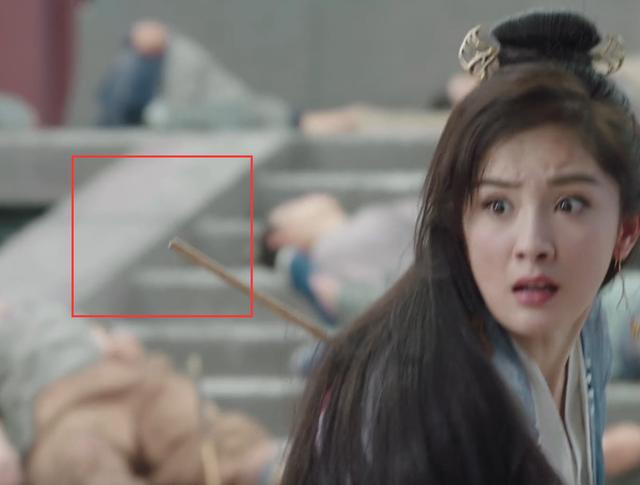 Nhưng chỉ sau một tích tắc, những sợi lông đã biến mất.