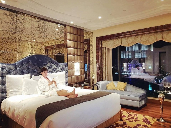 Nathan Lee có cuộc sống giàu sang khiến bao người ngưỡng mộ.