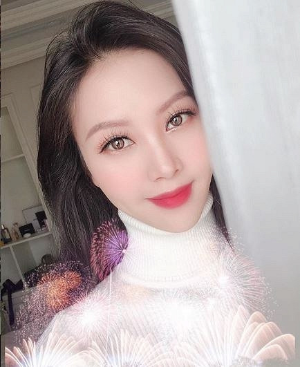 Nhan sắc của cô nàng quả thực không chê vào đâu được.