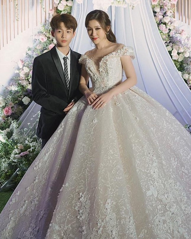 Rich kid chi tien ty mua sam o My, tham quan New York bang truc thang-Hinh-6