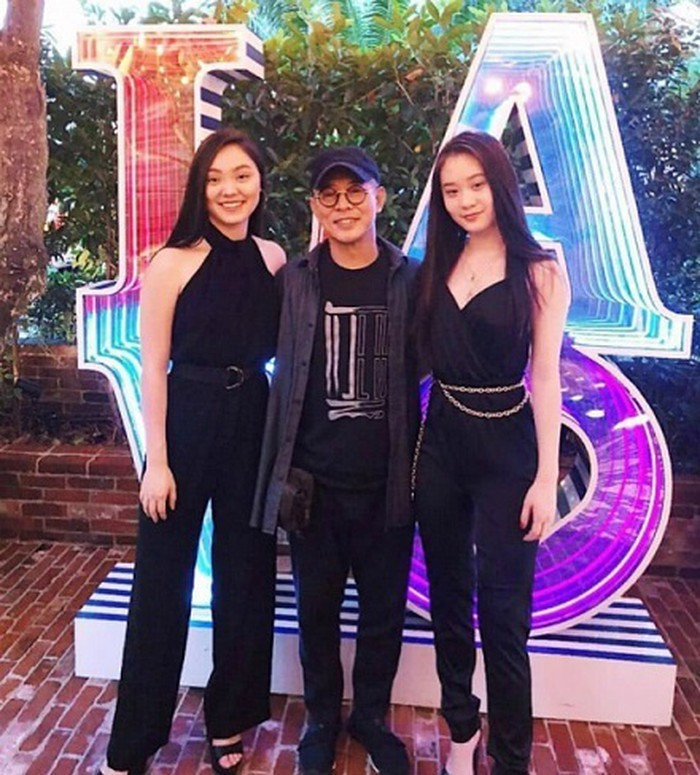 Ly Lien Kiet xuat hien gay go, tieu tuy ben con gai xinh dep-Hinh-2