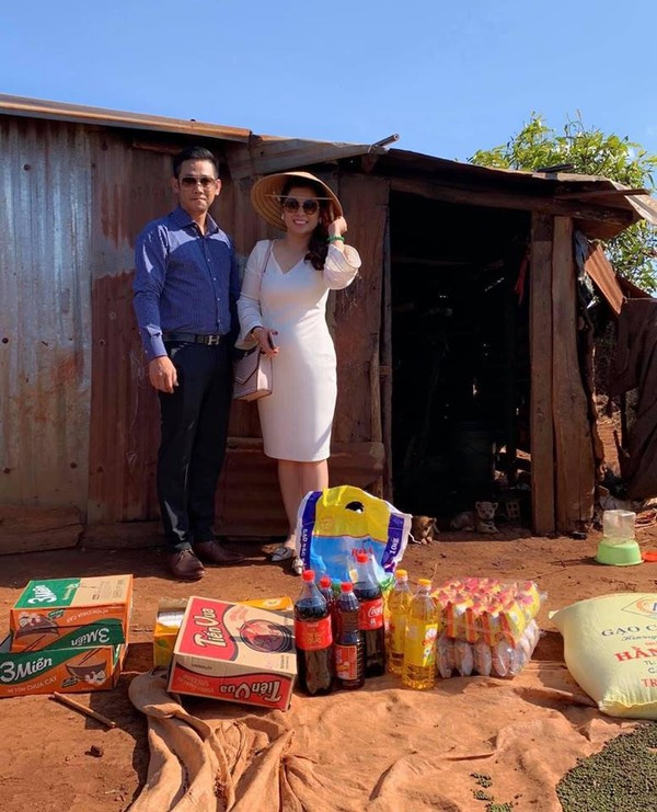 Ba Le Hoang Diep Thao tuoi cuoi rang ro khi di tu thien o vung cao