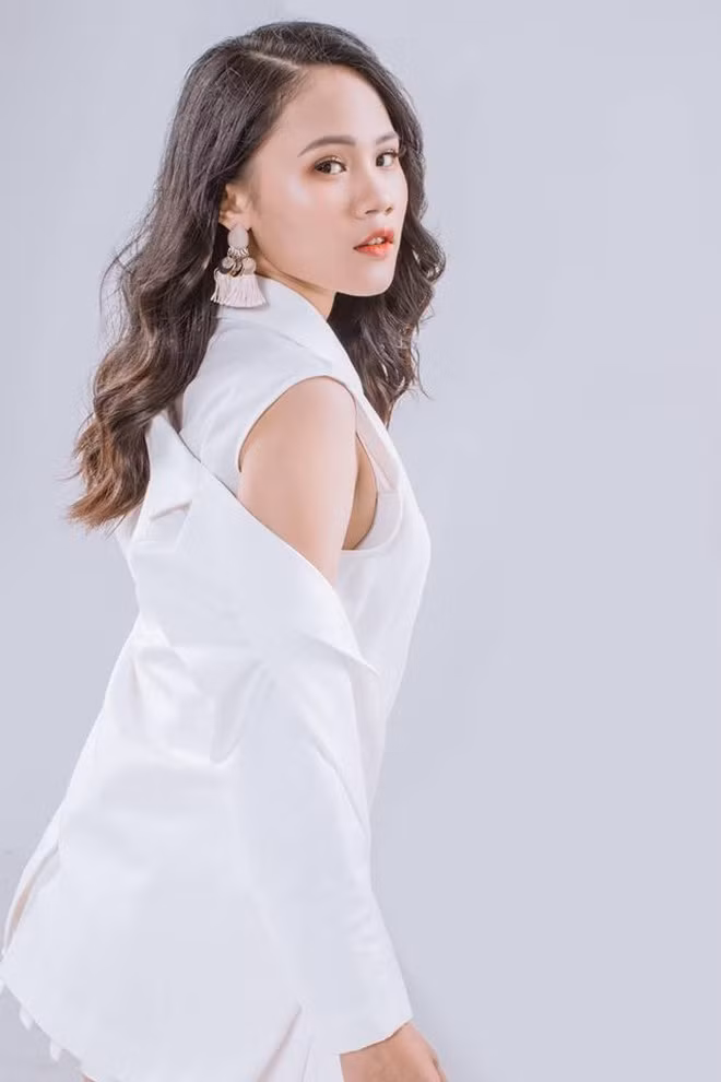 Chia sẻ về dự án âm nhạc sắp tới, Linh Nhi cho biết, trong thời gian tới có thể cô sẽ cùng làm việc với bố Tú, cô Lam Trang và em gái. Tuy nhiên, dự định trước mắt của Linh Nhi vẫn là tập trung cho công việc học tập và rèn luyện bản thân.