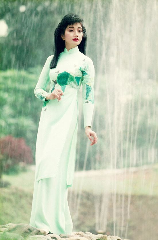 Thời kì đỉnh cao, Lý Thu Thảo kết hợp với một số tên tuổi khác như Lý Hùng, Diễm Hương, Việt Trinh,… tạo nên một dàn sao trẻ nổi tiếng những năm 1990.