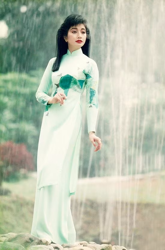 Thời kì đỉnh cao, Lý Thu Thảo kết hợp với một số tên tuổi khác như Lý Hùng, Diễm Hương, Việt Trinh,… tạo nên một dàn sao trẻ nổi tiếng những năm 1990.