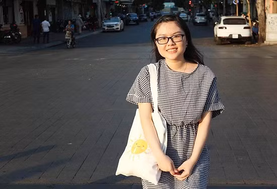 Nu sinh gioi Van gay soc khi chia se ly do bat ngo re loi de hoc nghe