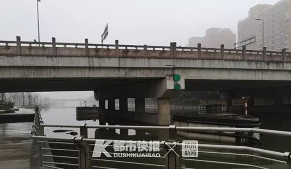 Livestream nhay cau de cau view, nguoi dan ong gap ket dang