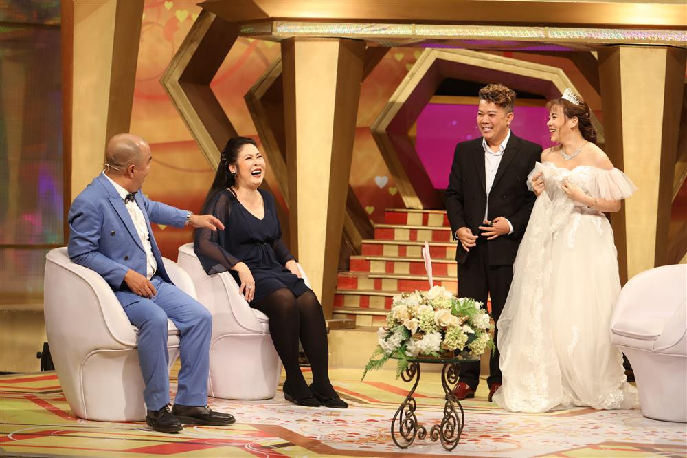 Dien vien Hoang Meo bi vo 'cach mat' vi mieng thit heo-Hinh-2