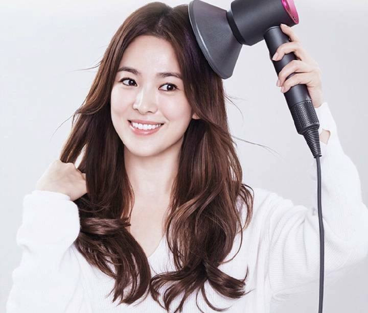 Tinh duyen trac tro cua Song Hye Kyo duoc bao truoc qua nhan tuong hoc