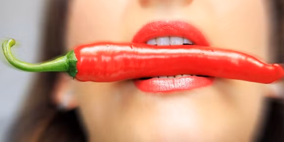 Mach me meo danh bay cam giac bi cay ot trong vong 2 giay