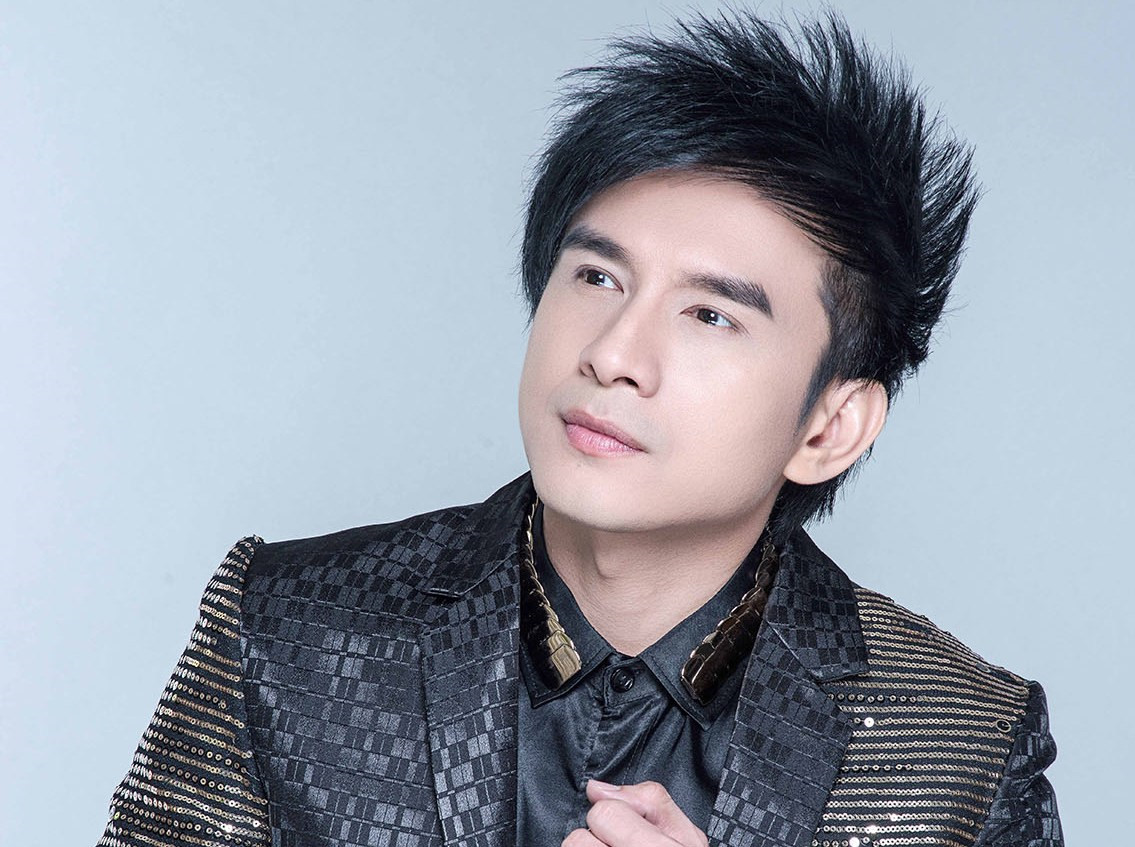 Là một nam ca sĩ thành công, được nhiều người yêu mến nhưng Đan Trường cũng từng rơi vào trạng thái trầm cảm và muốn tự sát sau khi dính phải những thị phi, soi mói, gán ghép vô tội vạ.