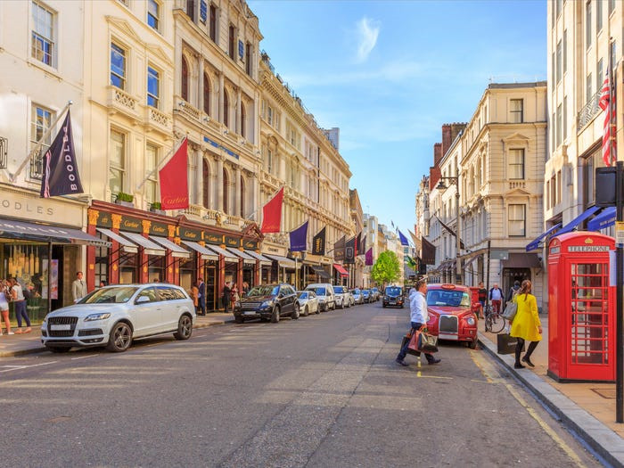 Tỷ phú Ortega còn sở hữu một vài bất động sản có giá trị cao tại những khu phố xa xỉ ở thủ đô London, Anh quốc. Ảnh: Getty.