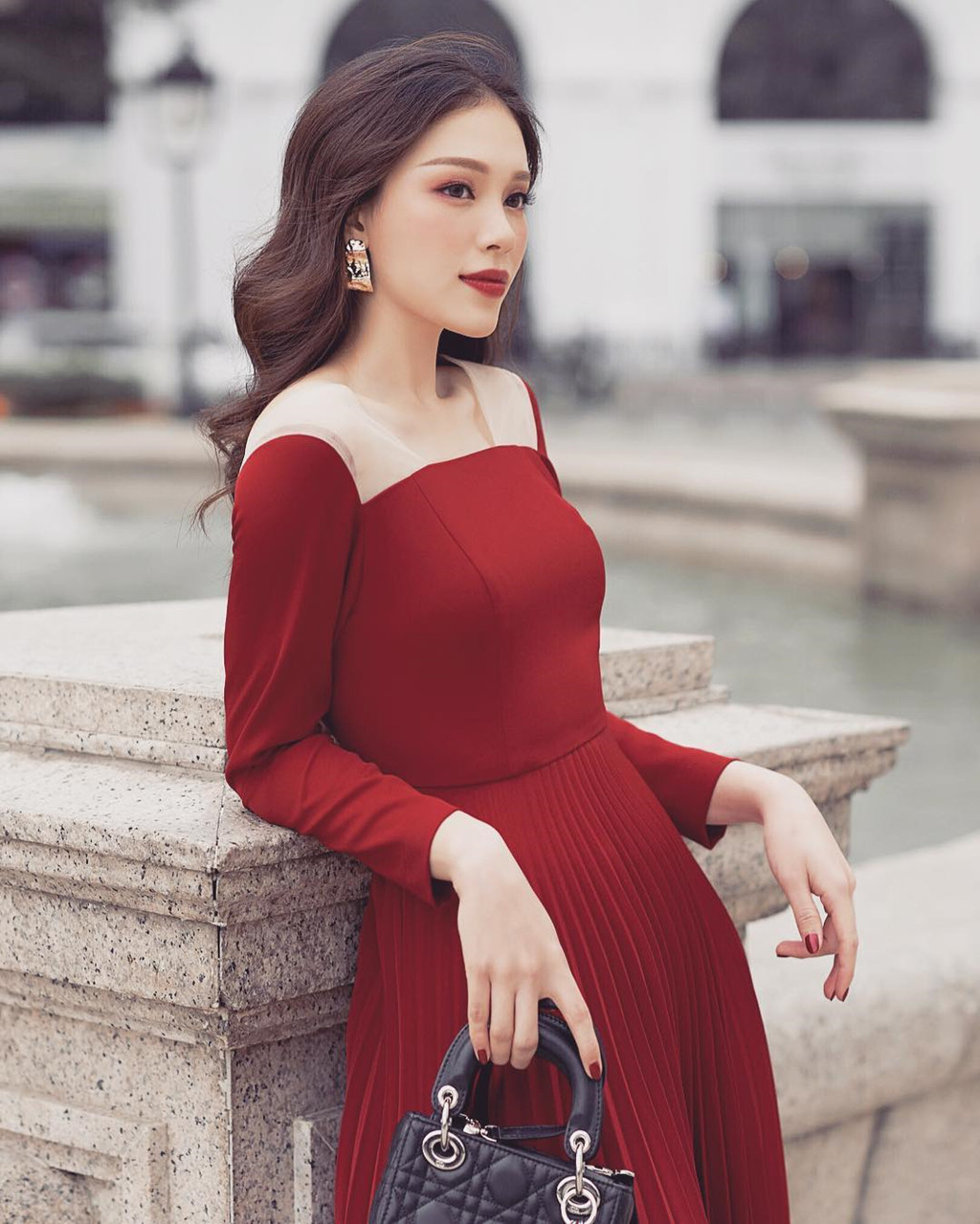 Nua kia cua thieu gia Viet toan tieu thu tram anh the phiet-Hinh-2