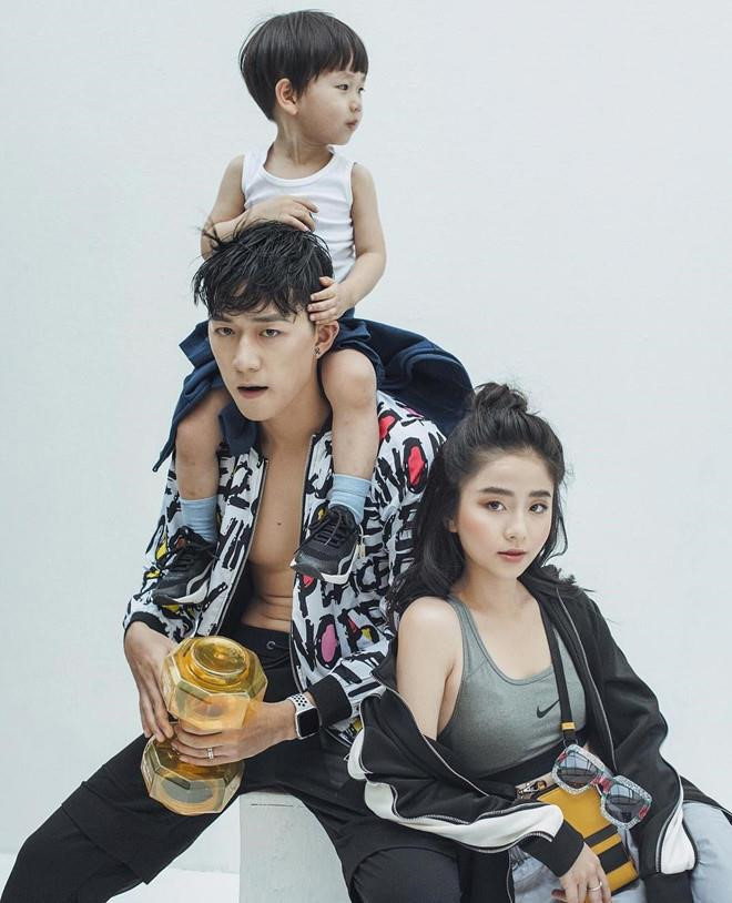 Tháng 10/2015, anh rời cuộc chơi và lên xe hoa cùng hot girl Nam Thương. Không lâu sau, vợ chồng Ba Duy nhanh chóng đón thành viên mới chào đời. Hiện gia đình 3 người này là một trong những "hot family" nổi tiếng trong giới trẻ. Hot boy 9X thường đăng khoảnh khắc hài hước bên con trai và những bức ảnh khoe hạnh phúc gia đình.