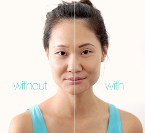 Phụ nữ có chân mày thấp che mắt: Trong nhân tướng học nếu một người phụ nữ nếu sở hữu chân mày che mắt thì vô cùng không tốt, bởi đây là nét tướng người phụ nữ vất vả, khó có được cuộc sống yên ổn bình an cả đời.